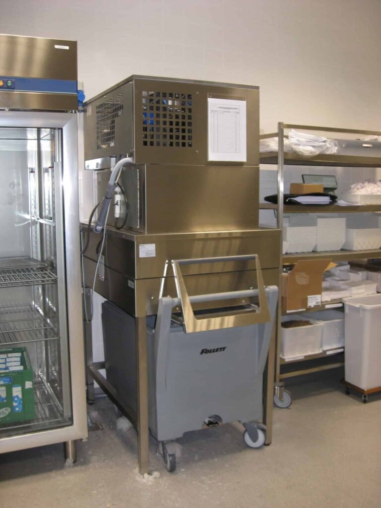Maskiner til produktion af isterninger og knust is CLF-Wessamat-combiline-ismaskine-Tivoli-Congress-Center